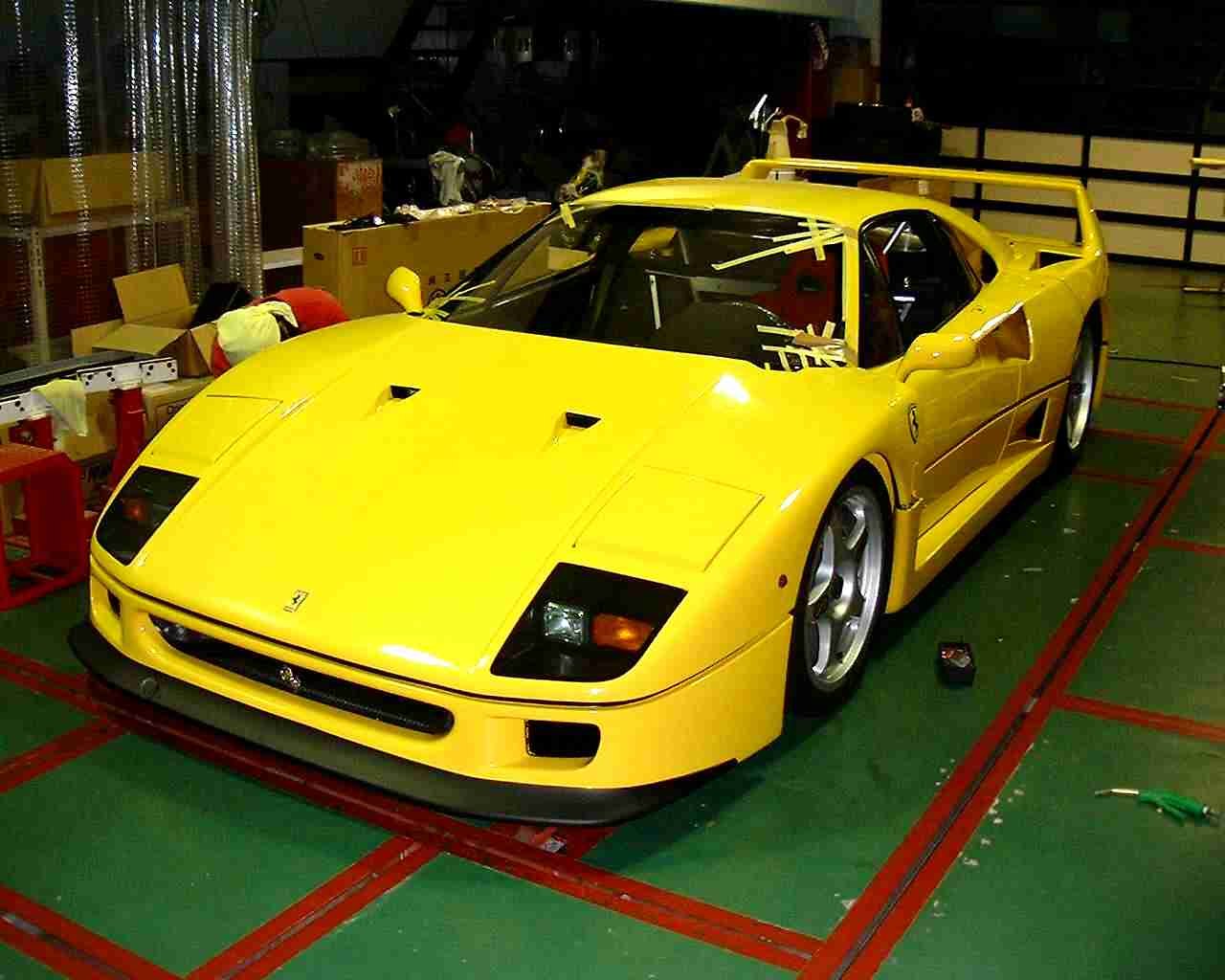 ピットの F40